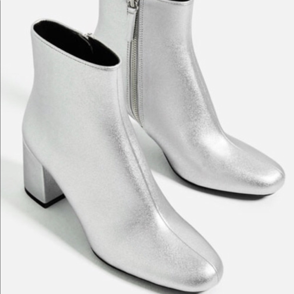 Silver Metallic Retro Style Ankle booties boots